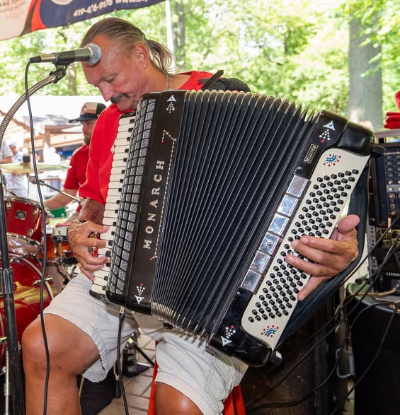 Duane Malinowski Obituary, Toledo, OH Death: In Loving Memory Of A Polka King